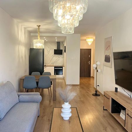 Zlote Apartamenty 58 Legnica Exterior foto